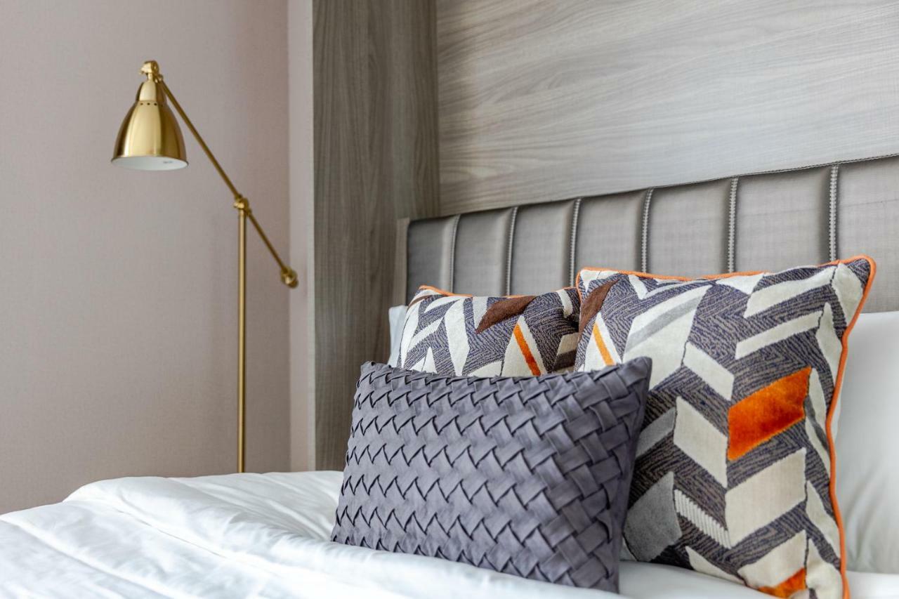 Sukhumvit Asok Modern Suite Bangkok Buitenkant foto