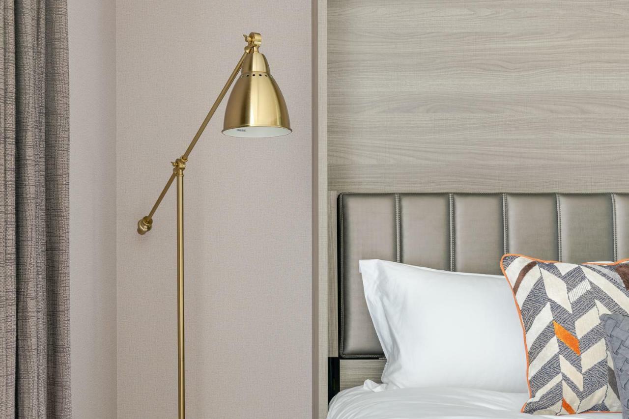 Sukhumvit Asok Modern Suite Bangkok Buitenkant foto