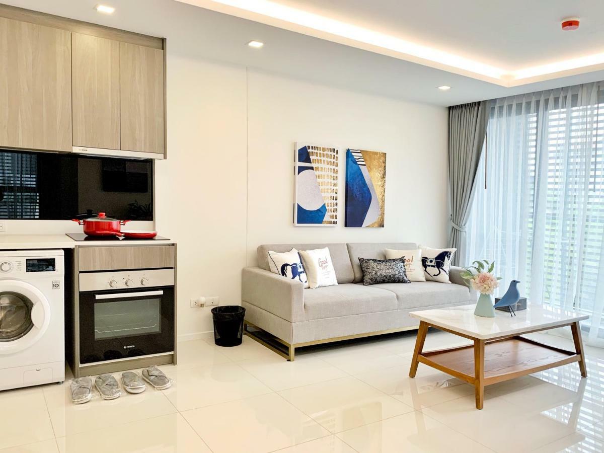 Sukhumvit Asok Modern Suite Bangkok Buitenkant foto