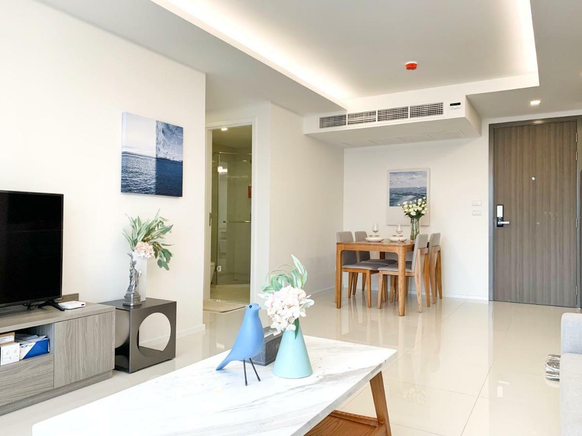 Sukhumvit Asok Modern Suite Bangkok Buitenkant foto