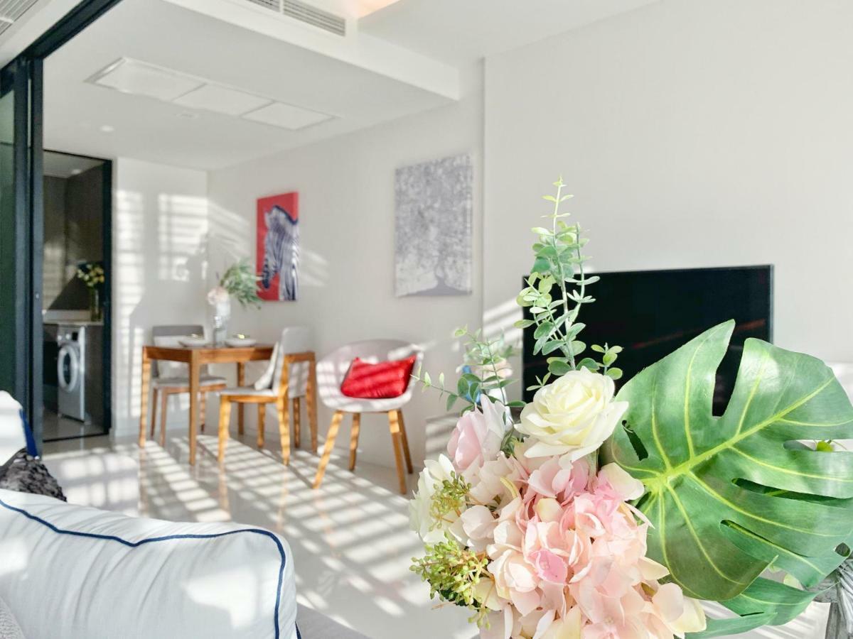 Sukhumvit Asok Modern Suite Bangkok Buitenkant foto