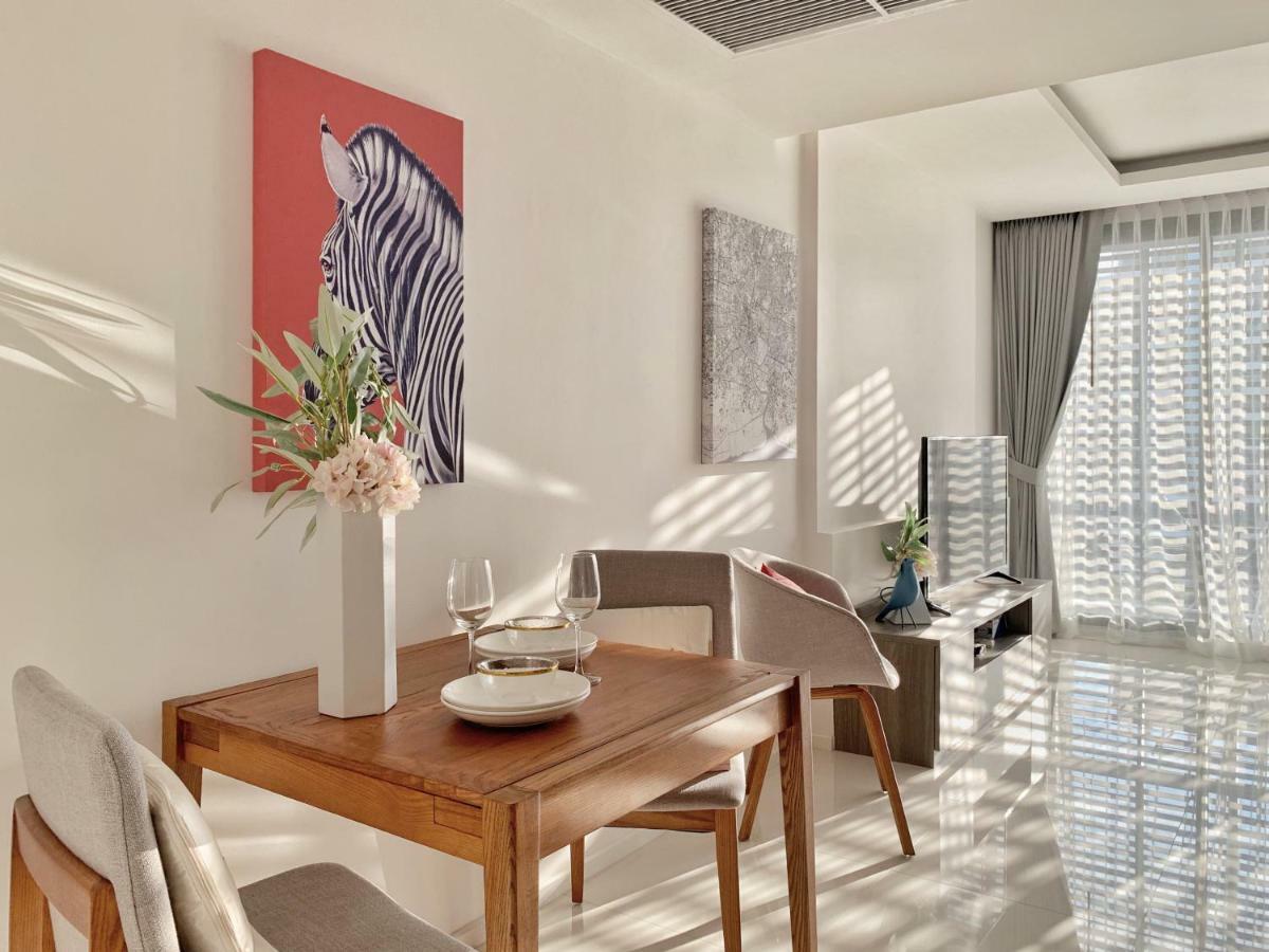 Sukhumvit Asok Modern Suite Bangkok Buitenkant foto